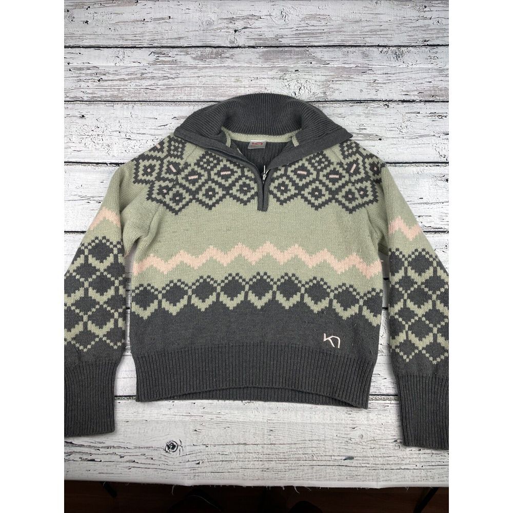 Kari Traa Gray and Pink Patterned Sweater